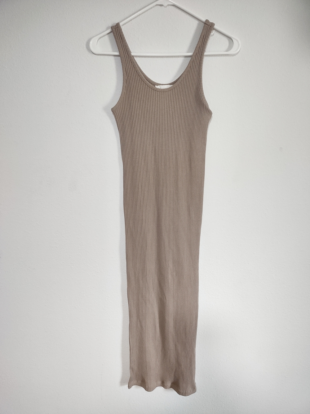 H&M Ribbed Sleeveless Maxi Dress in Taupe - Picture 5 of 8